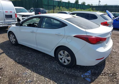 2016 Hyundai Elantra Se из США, поврежденный, VIN 5NPDH4AE4GH726873